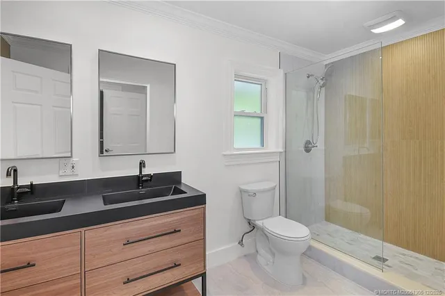 $1,275,000 | 4 Copaire Road, Sewall's Point, FL 34996