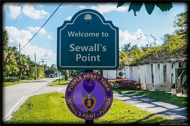 $1,275,000 | 4 Copaire Road, Sewall's Point, FL 34996