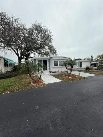 $129,900 | 7880 54th Avenue North, Unit 41, St. Petersburg, FL 33709
