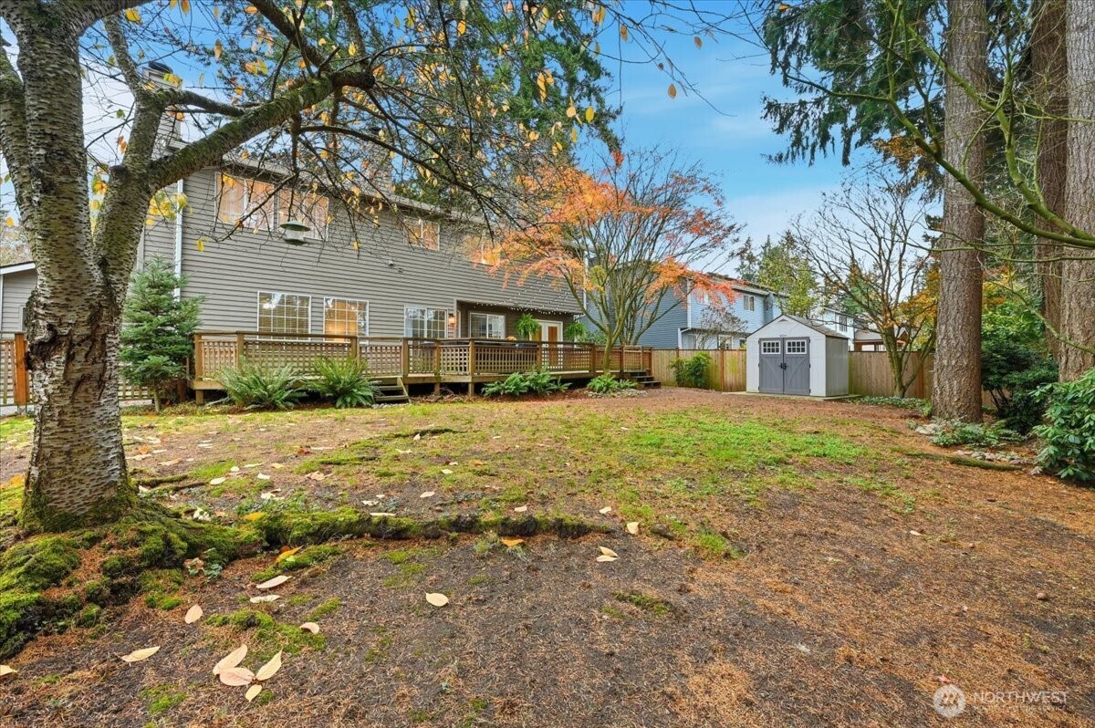 13802 60th Avenue West Edmonds, WA 98026 - Photo 30 of 36 a front view of house with yard