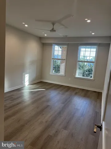 $2,325 | 26 South York Road, Unit 103, Hatboro, PA 19040