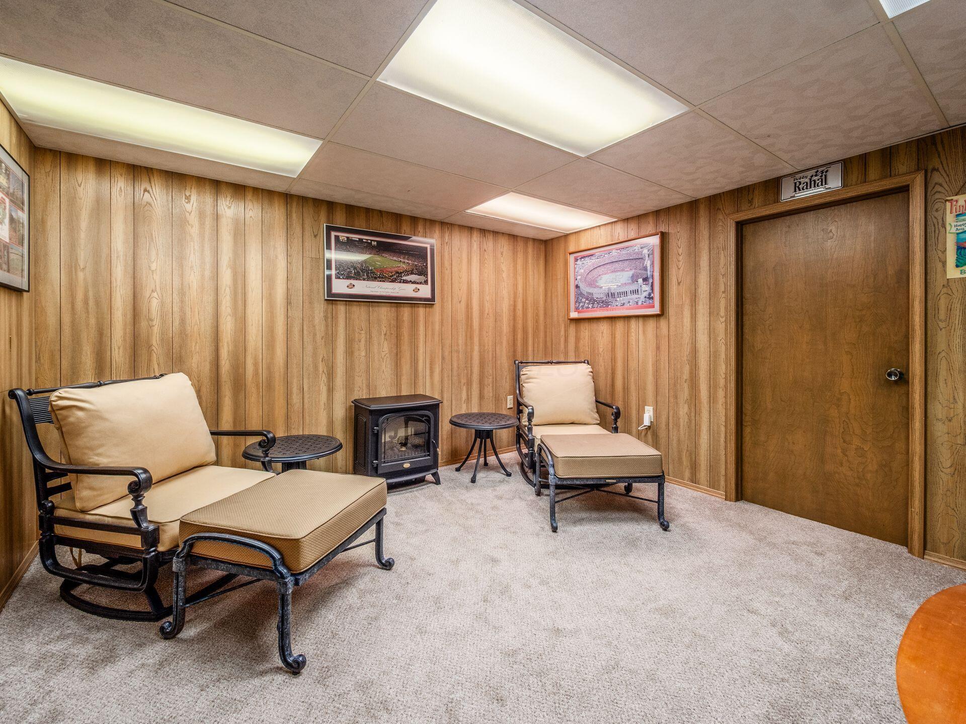4159 Rowanne Road Columbus, OH 43214 - Photo 34 of 47 Rec room 2, TV room