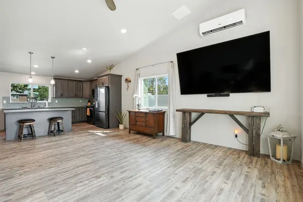 $699,000 | 5325 North Vincent Road, Newman Lake, WA 99025