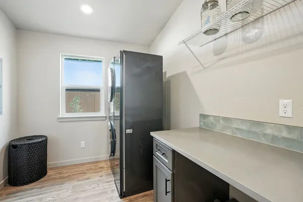 $699,000 | 5325 North Vincent Road, Newman Lake, WA 99025