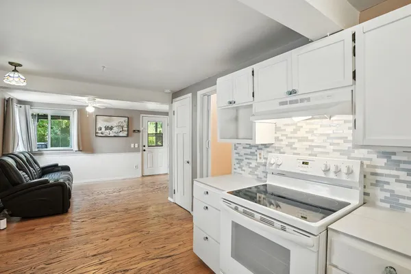 $699,000 | 5325 North Vincent Road, Newman Lake, WA 99025