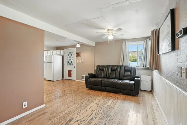 $699,000 | 5325 North Vincent Road, Newman Lake, WA 99025