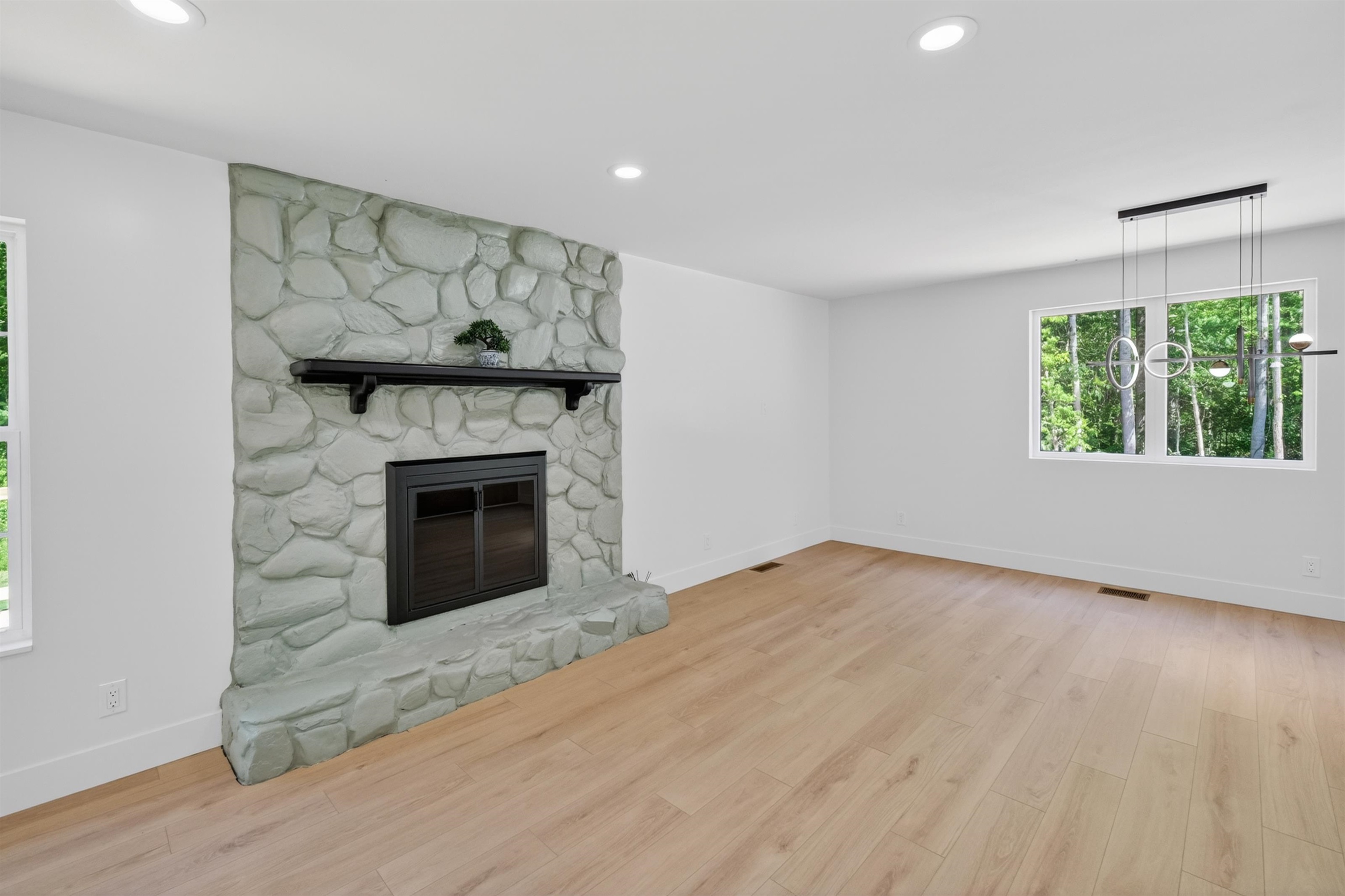 204 Carson Drive Cowpens, SC 29330 - Photo 3 of 50