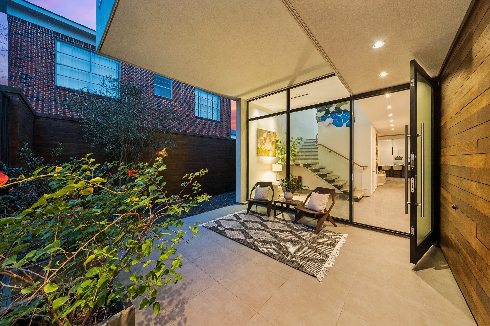 2332 Wroxton Road Houston, TX 77005 - Photo 8 of 50