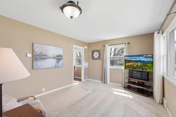 $209,000 | 705 Ash Street Northeast, Hutchinson, MN 55350