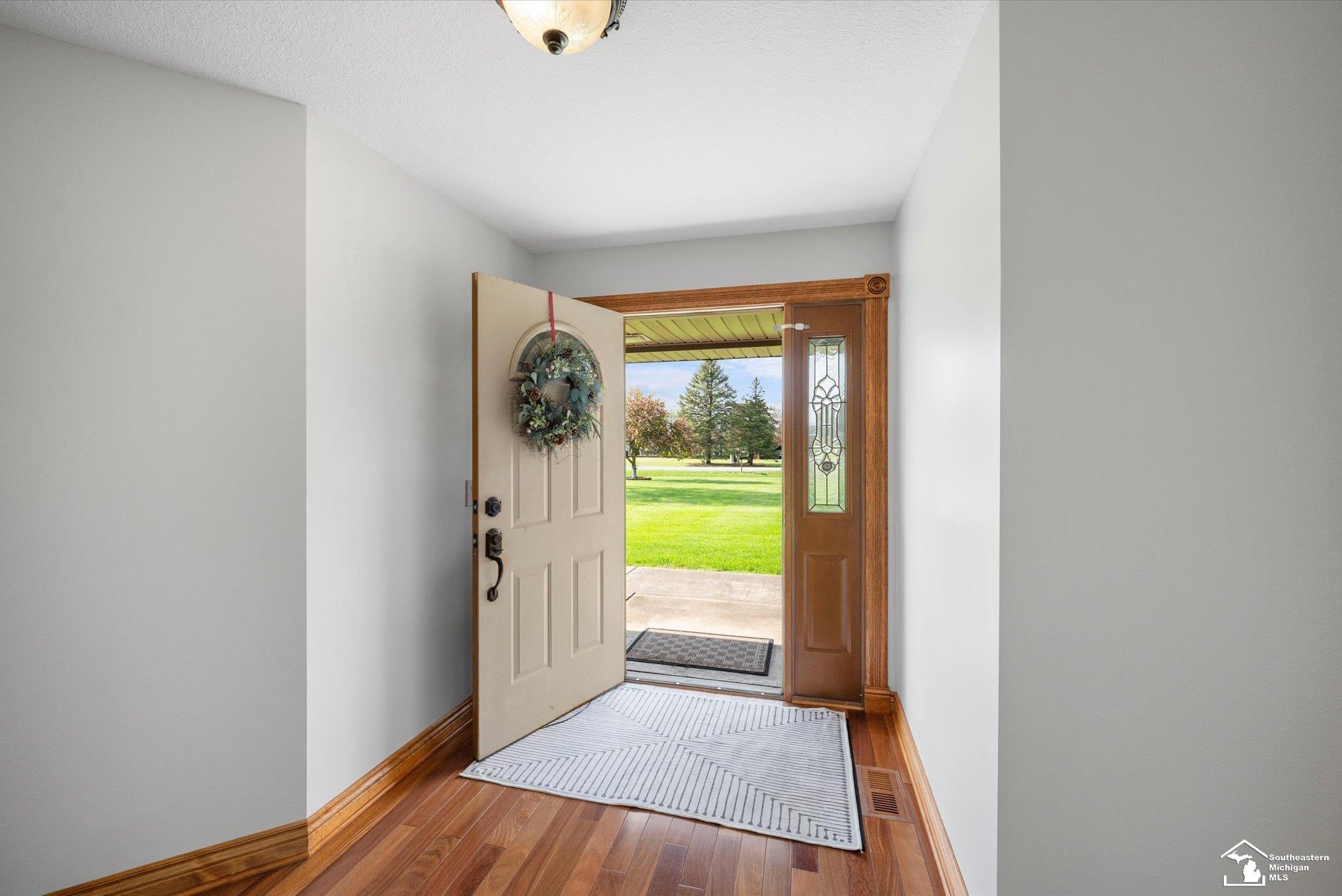 14725 Dixon Road Dundee, MI 48131 - Photo 5 of 44