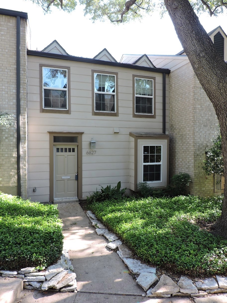6627 Valleyside Road Austin, TX 78731 - Photo 2 of 37