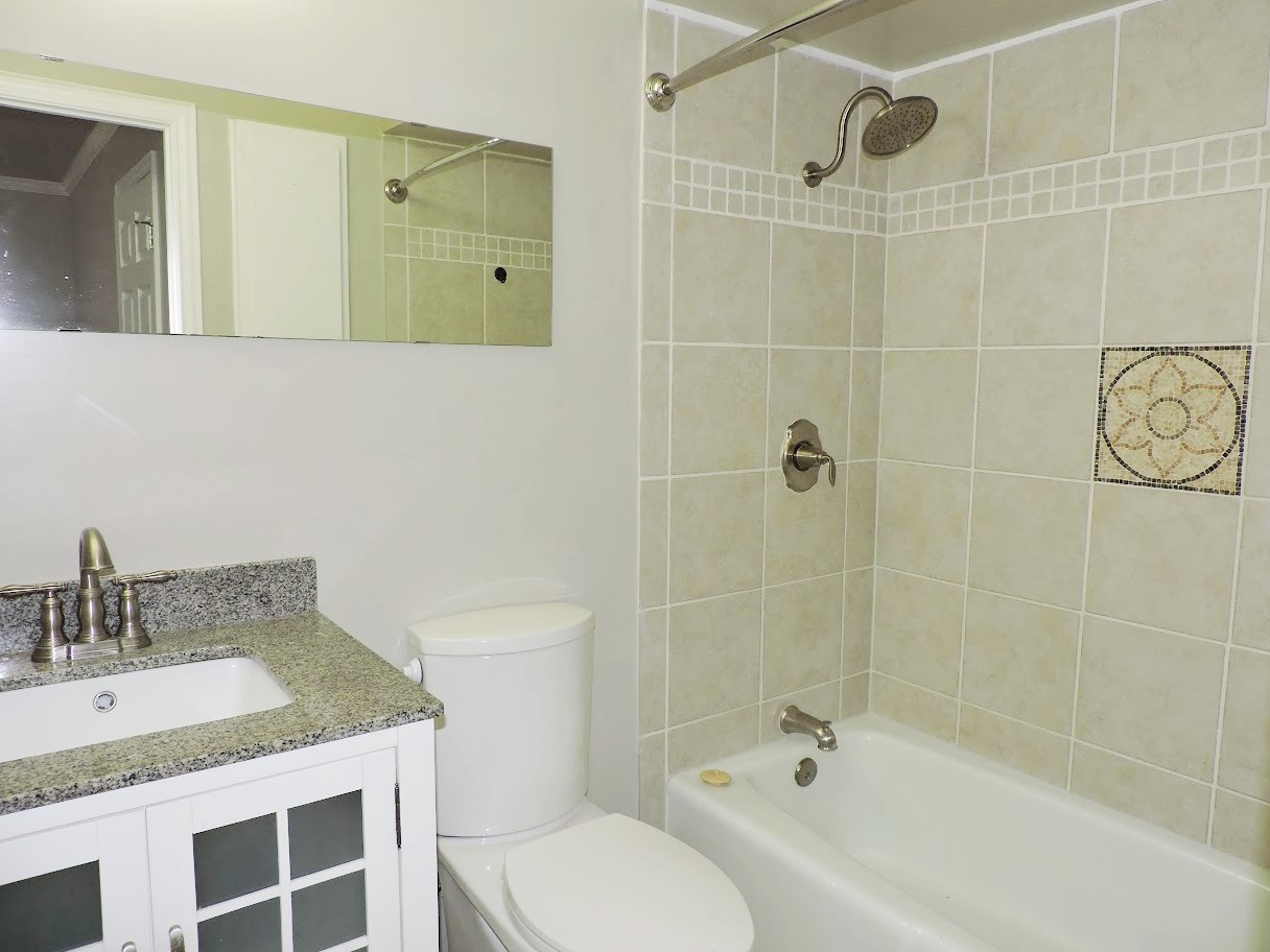 6627 Valleyside Road Austin, TX 78731 - Photo 23 of 37