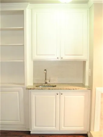 a close view of sink and tap