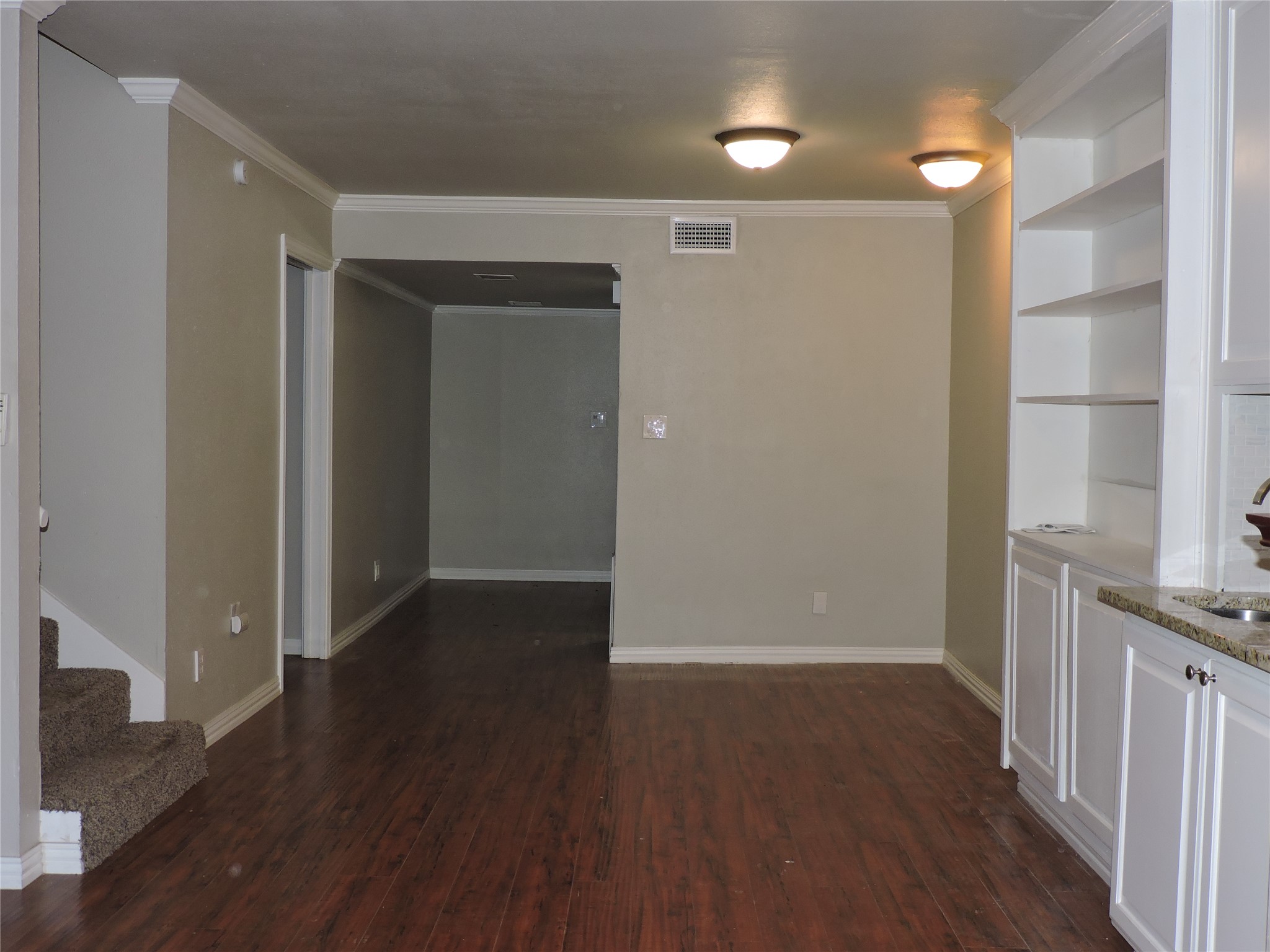 6627 Valleyside Road Austin, TX 78731 - Photo 7 of 37