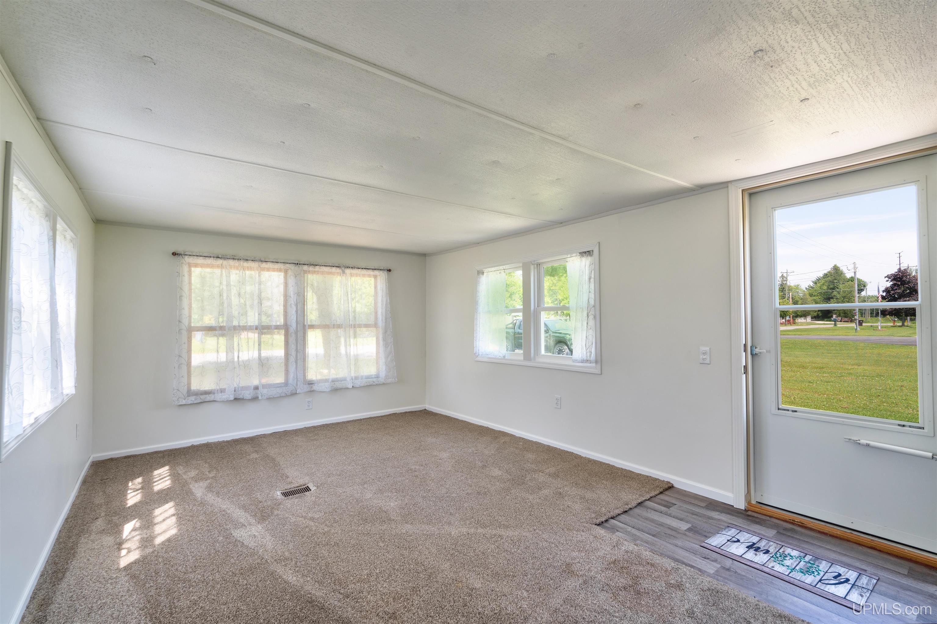 411 Intake Road Manistique, MI 49854 - Photo 5 of 24 Gallery Image 5