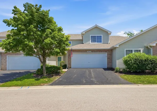 $298,000 | 58 Rolling Oaks Road, Unit B, Sugar Grove, IL 60554