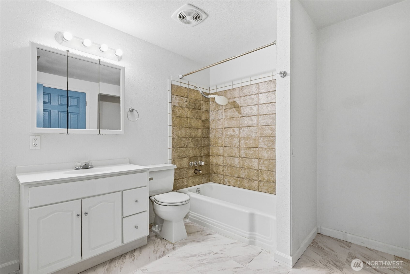 11851 Southeast 170th Place Renton, WA 98058 - Photo 32 of 36