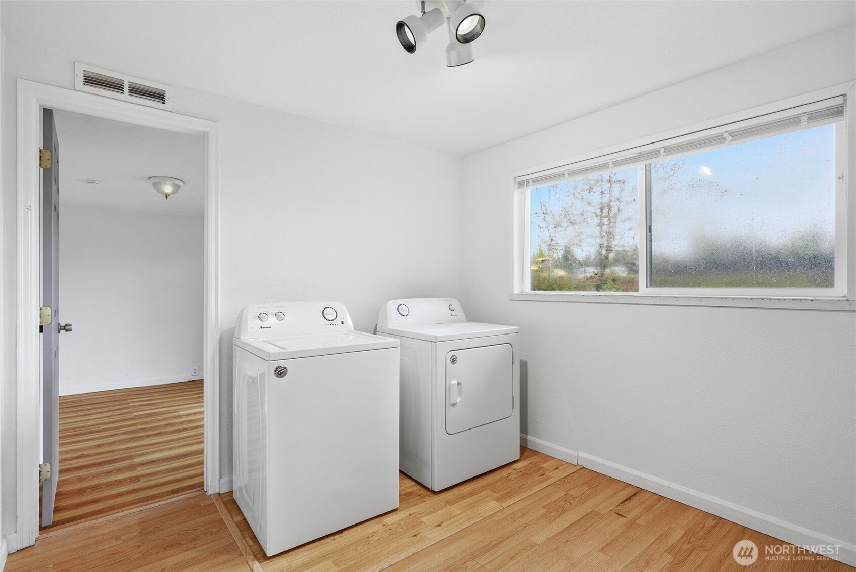 11851 Southeast 170th Place Renton, WA 98058 - Photo 34 of 36