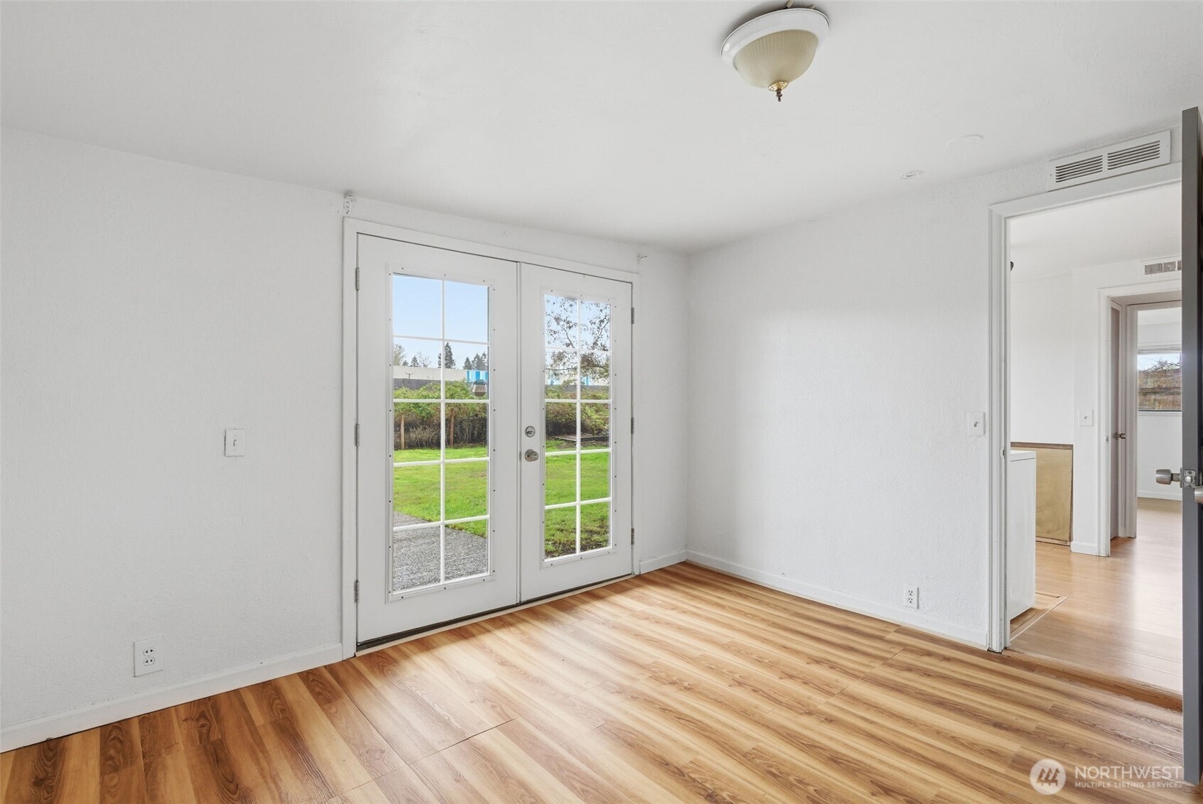 11851 Southeast 170th Place Renton, WA 98058 - Photo 35 of 36