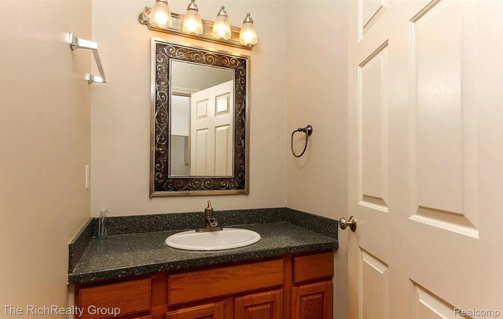 502 Cherry Orchard Road Canton, MI 48188 - Photo 12 of 33 12.jpg