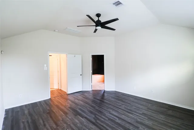 $2,000 | 1727 Kilmory Court, Houston, TX 77014