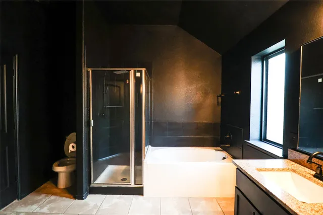 $2,000 | 1727 Kilmory Court, Houston, TX 77014