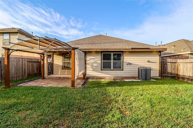 $2,000 | 1727 Kilmory Court, Houston, TX 77014