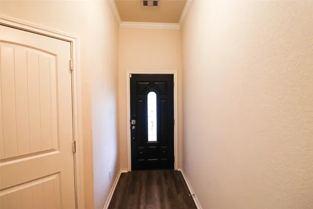 $2,000 | 1727 Kilmory Court, Houston, TX 77014