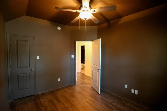 $2,000 | 1727 Kilmory Court, Houston, TX 77014