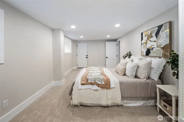 $1,200,000 | 8226 Meridian Avenue North, Seattle, WA 98103