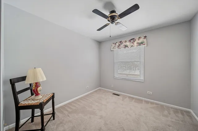 $299,900 | 2547 College Hill Circle, Schaumburg, IL 60173