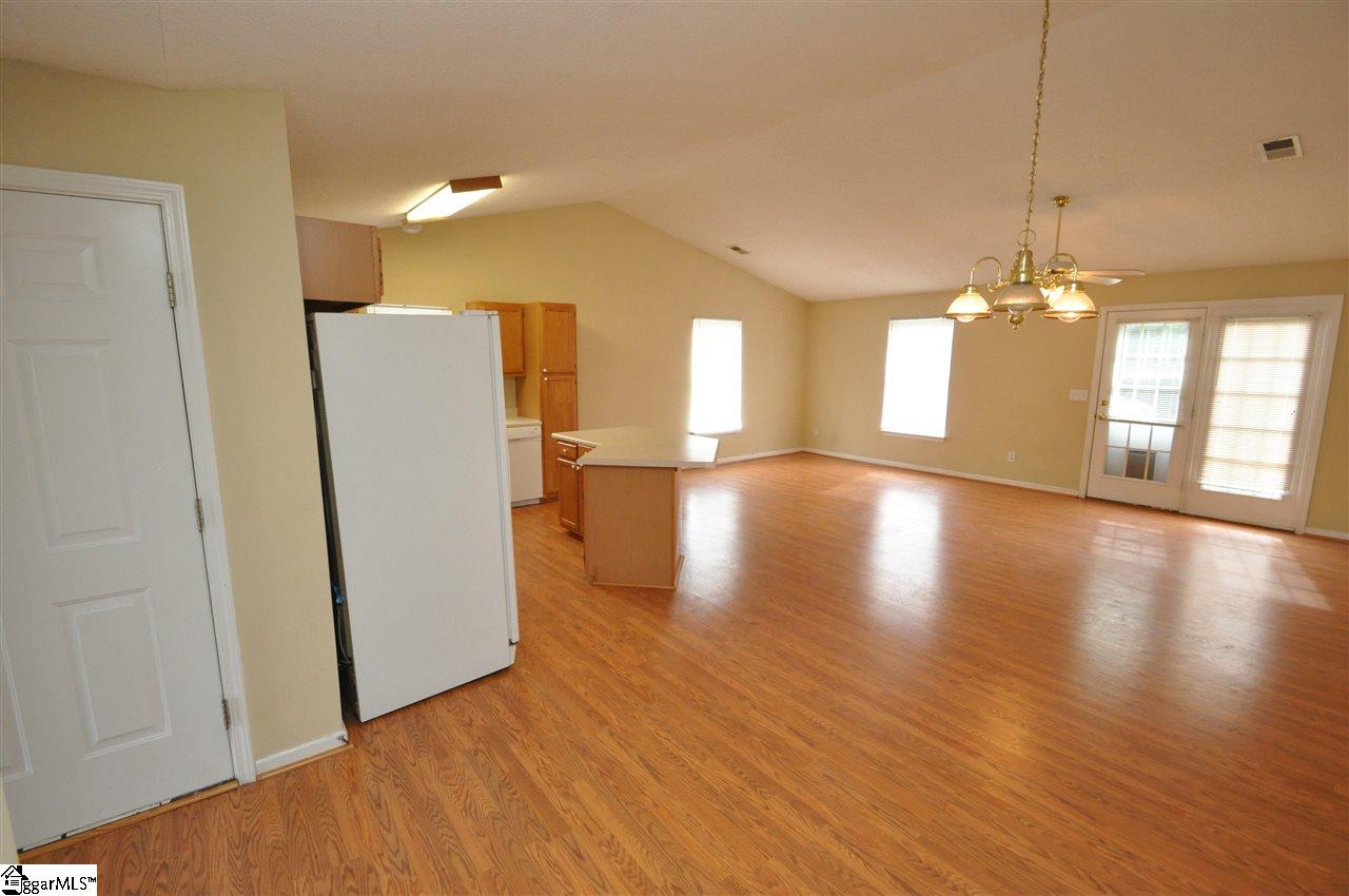 7 Sentinel Court Greer, SC 29650 - Photo 5 of 23 Gallery Image 5
