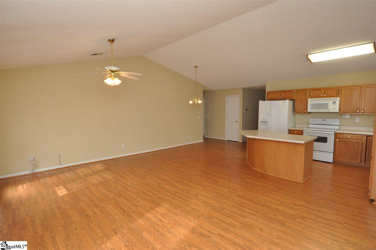 7 Sentinel Court Greer, SC 29650 - Photo 6 of 23 Gallery Image 6