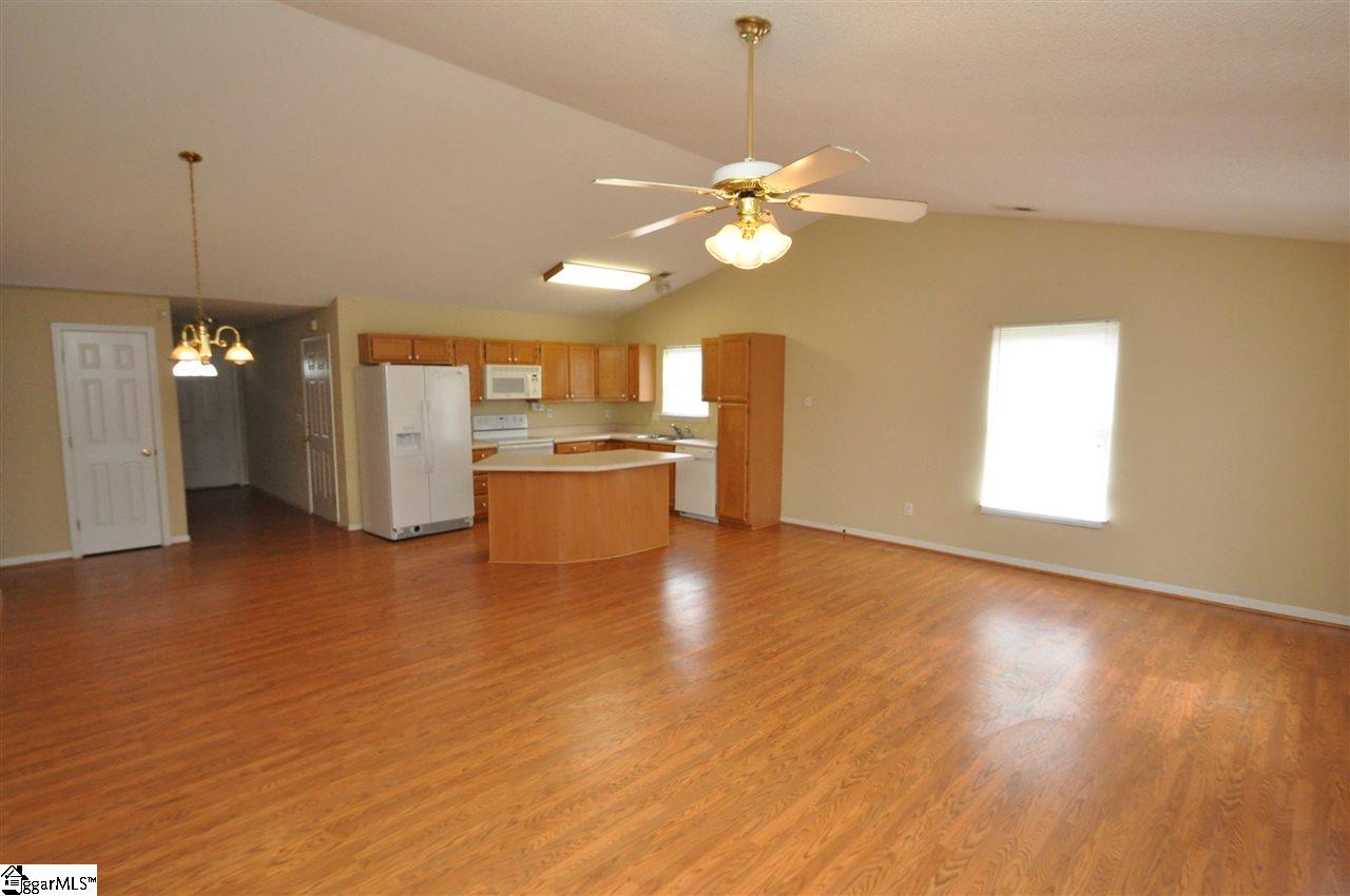 7 Sentinel Court Greer, SC 29650 - Photo 7 of 23 Gallery Image 7