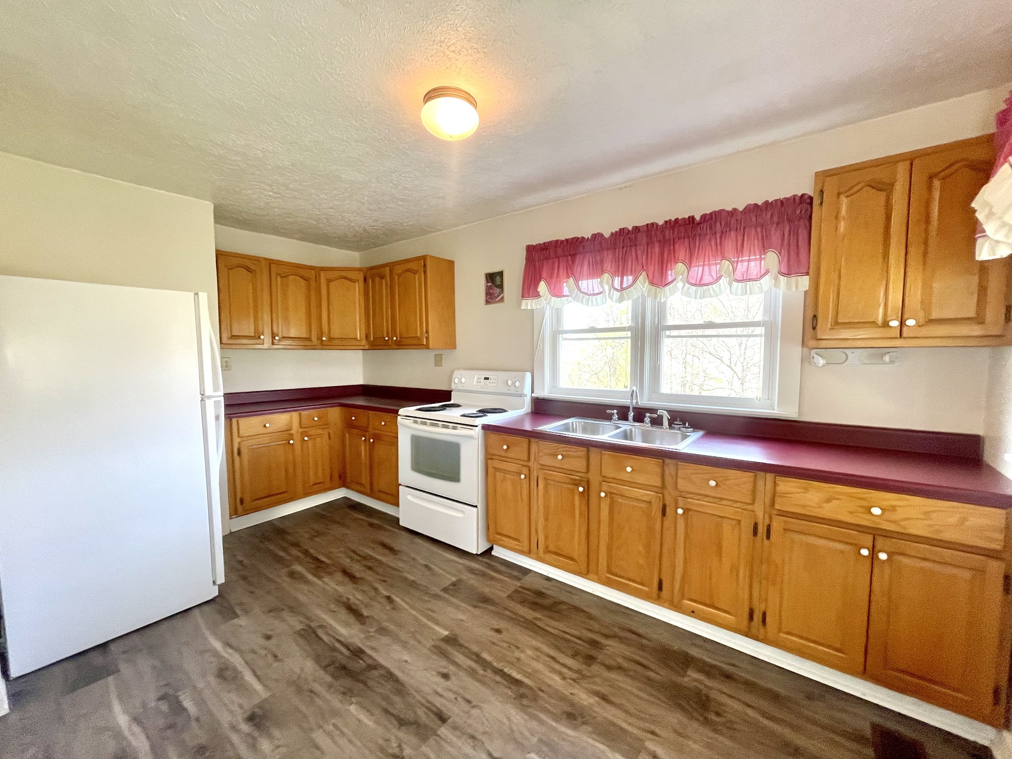 4897 Princeton Road Cadiz, KY 42211 - Photo 7 of 30 Gallery Image 7