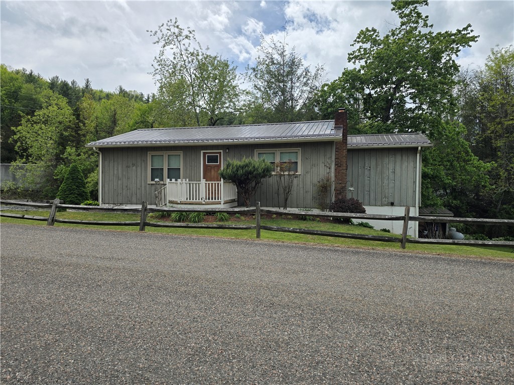 159 Doyle Bare Road West Jefferson, NC 28694 - Photo 2 of 42