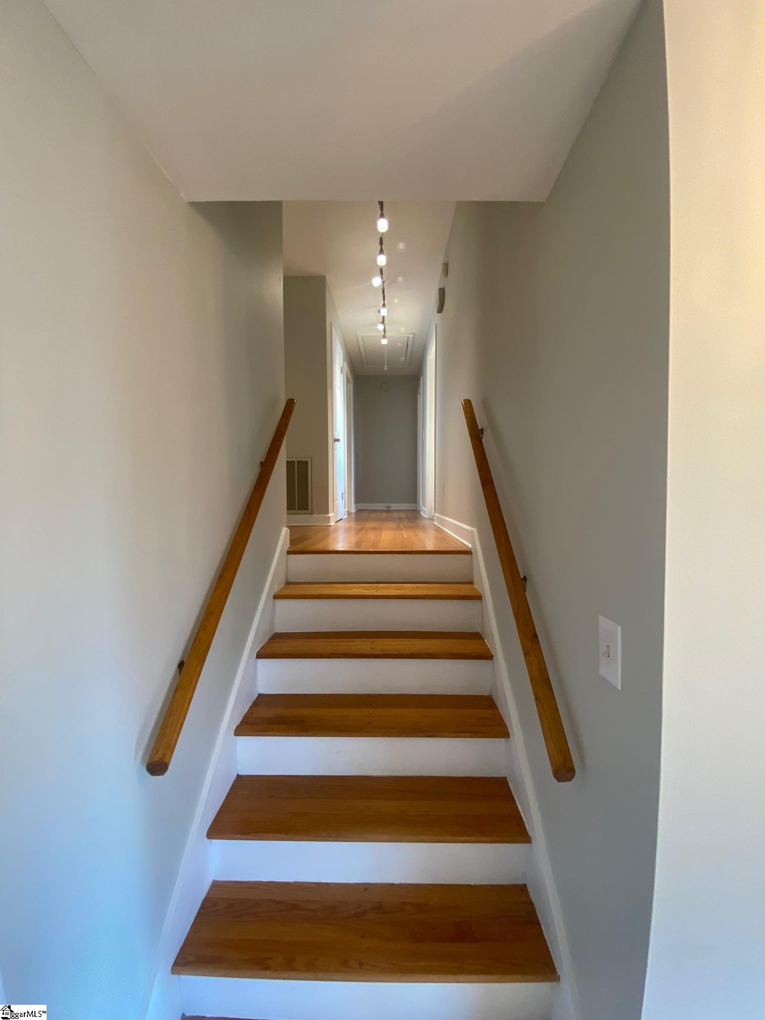 18 Camelback Road Greenville, SC 29617 - Photo 22 of 33
