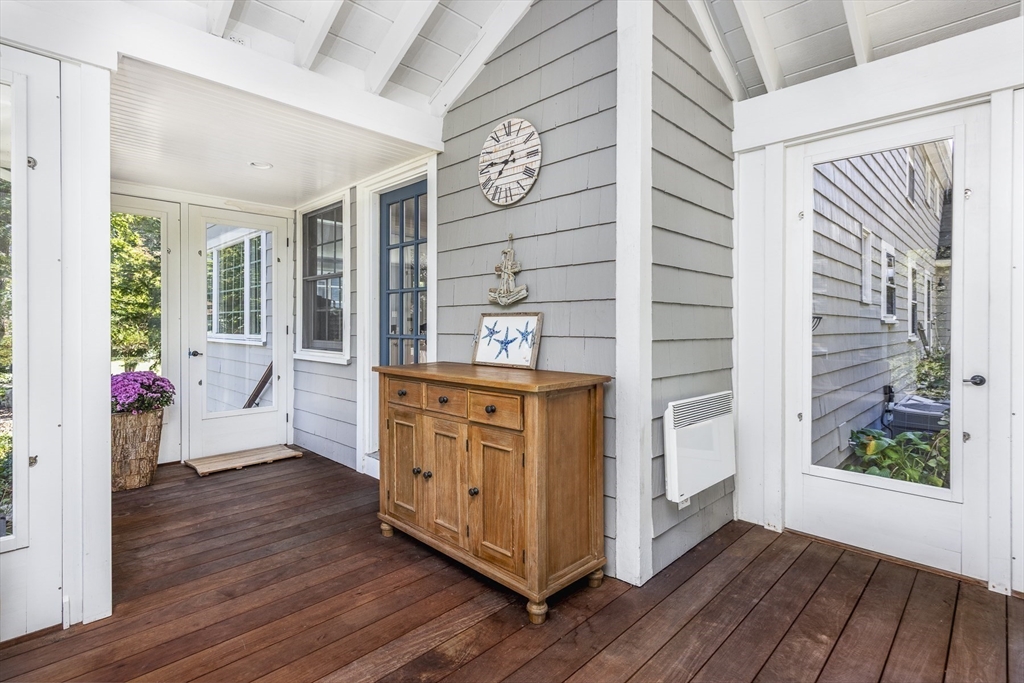 20 Cheever Avenue Marblehead, MA 01945 - Photo 12 of 38