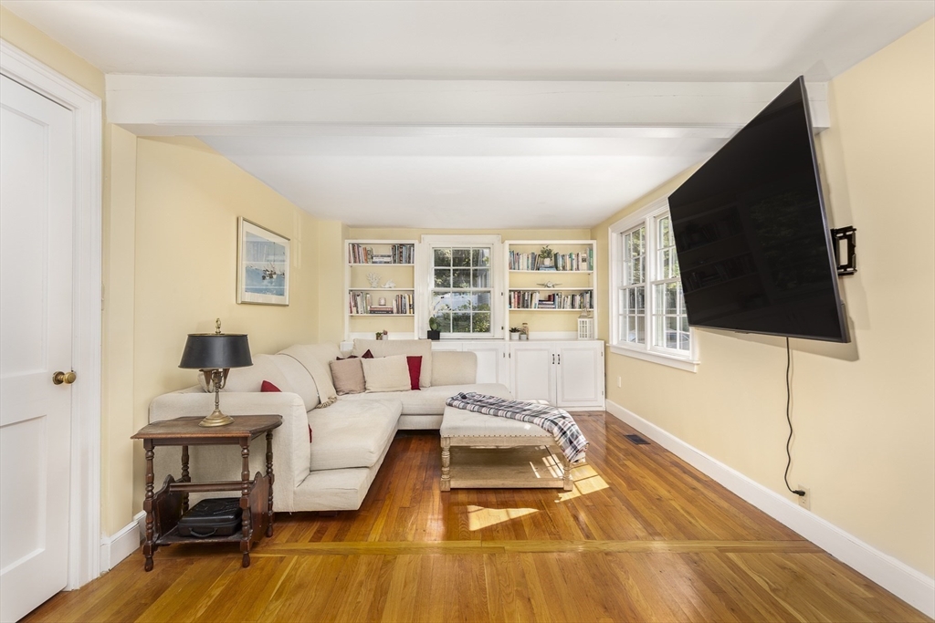 20 Cheever Avenue Marblehead, MA 01945 - Photo 14 of 38