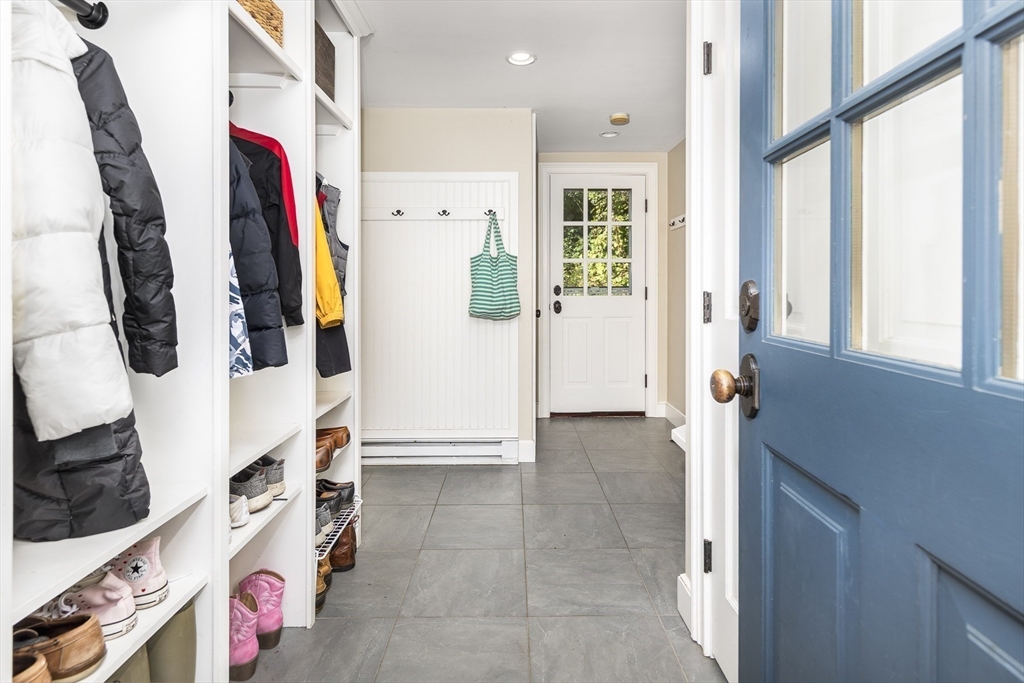 20 Cheever Avenue Marblehead, MA 01945 - Photo 4 of 38