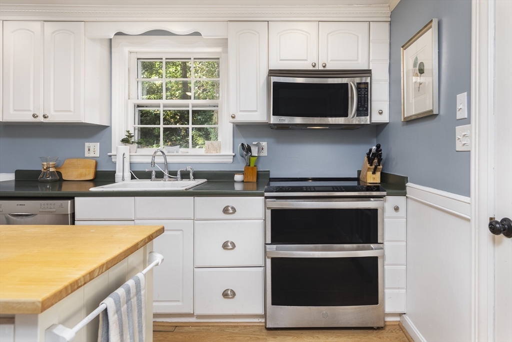 20 Cheever Avenue Marblehead, MA 01945 - Photo 10 of 38