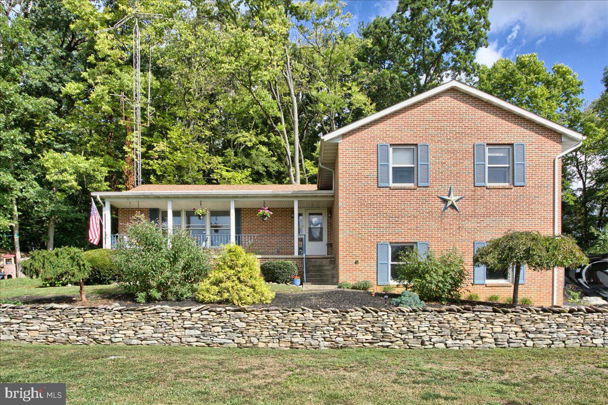 627 Alexander Spring Road Carlisle, PA 17015 - Photo 1 of 38 Gallery Image 1