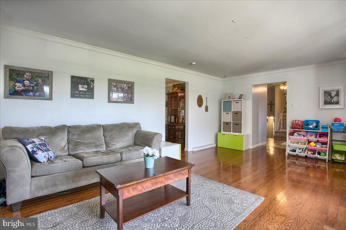627 Alexander Spring Road Carlisle, PA 17015 - Photo 8 of 38 Gallery Image 8