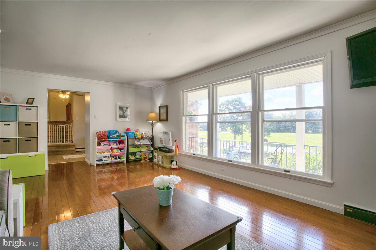 627 Alexander Spring Road Carlisle, PA 17015 - Photo 9 of 38 Gallery Image 9