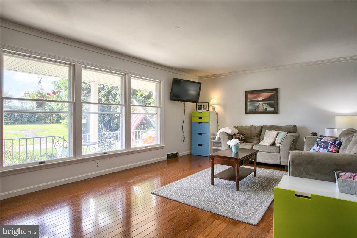 627 Alexander Spring Road Carlisle, PA 17015 - Photo 10 of 38 Gallery Image 10
