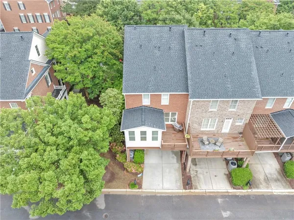 $574,900 | 5000 Davenport Place, Roswell, GA 30075