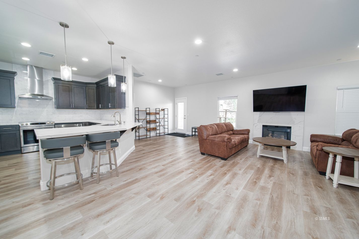 1107 Terra Bella Place Ridgecrest, CA 93555 - Photo 9 of 38 Gallery Image 9