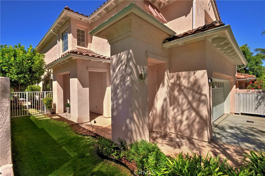 3619 Cll Joaquin Calabasas, CA 91302 - Photo 3 of 42 a front view of a house with garden