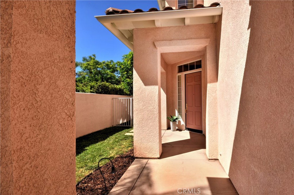 3619 Cll Joaquin Calabasas, CA 91302 - Photo 5 of 42 a front view of a house with a yard