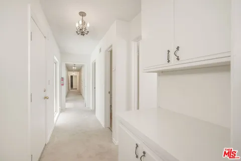 $2,995,000 | 1418 Warner Avenue, Los Angeles, CA 90024